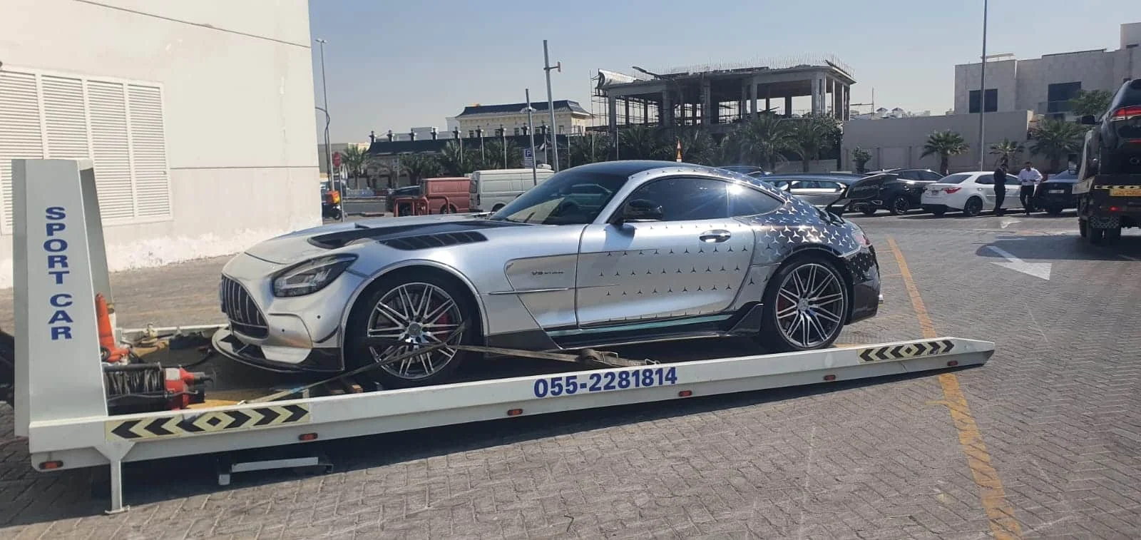 Ijaz recovery service vehicle providing car recovery and roadside assistance in Dubai
